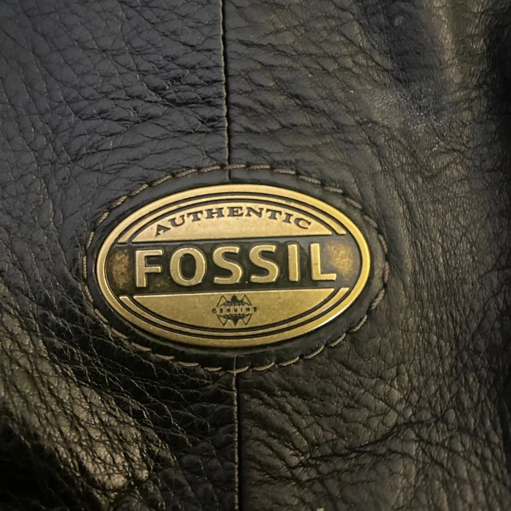 FINAL PRICE Fossil Black Leather Shoulder Bag. - Picture 3 of 7